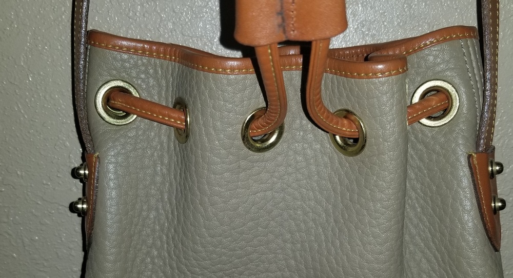 Dooney & Bourke - Picture 2 of 5